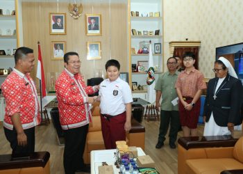 Siantar Melahirkan Juara: Wali Kota Wesly Silalahi Beri Apresiasi Khusus kepada Paul Damanik, Peraih Medali OSN Matematika