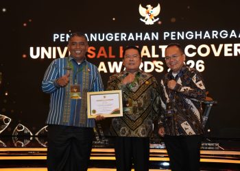 Kado Indah Awal Tahun: Wali Kota Wesly Silalahi Terima Penghargaan UHC Award 2026 di Jakarta