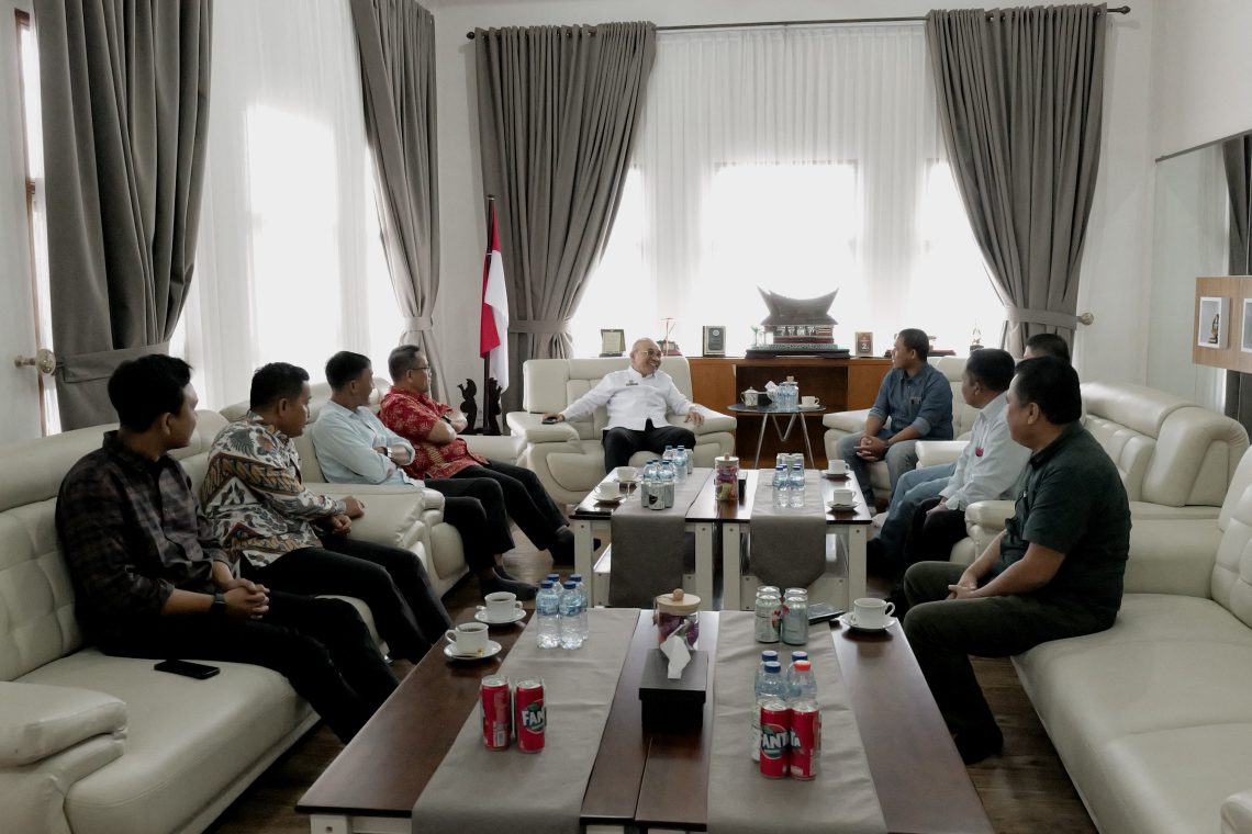 ​Redam Gejolak, Bupati Simalungun Terima Audiensi Tumpuan Damanik Boru Panogolan: Janji Berikan Solusi Terbaik Soal Balei Harungguan