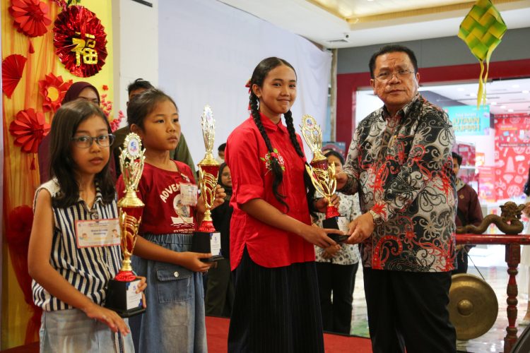 Siantar Go International! Wali Kota Wesly Launching Kurikulum UK di KK Fair 2026