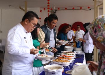 Promosikan Kota Toleran dan UMKM, Wali Kota Wesly Jamu Paduan Suara HKBP Jati Waringin Jakarta