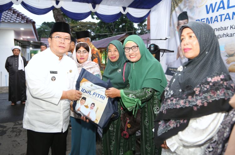 Buka Puasa Bersama BKM dan Ormas Islam, Wali Kota Wesly Silalahi: Jadikan Masjid Tempat Nyaman Bagi Pemudik