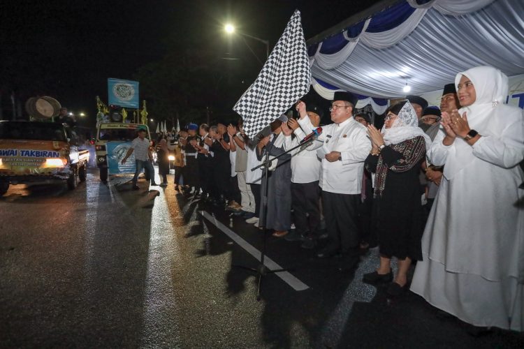 Siantar Bergema! Wali Kota Wesly Silalahi Lepas Pawai Takbir Keliling Idul Fitri 1447 H