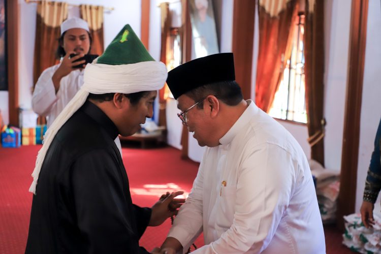 Rajut Toleransi, Wali Kota Wesly Silalahi Halal Bihalal ke Kediaman Tuan Guru Batak Syekh Ahmad Sabban Rajagukguk