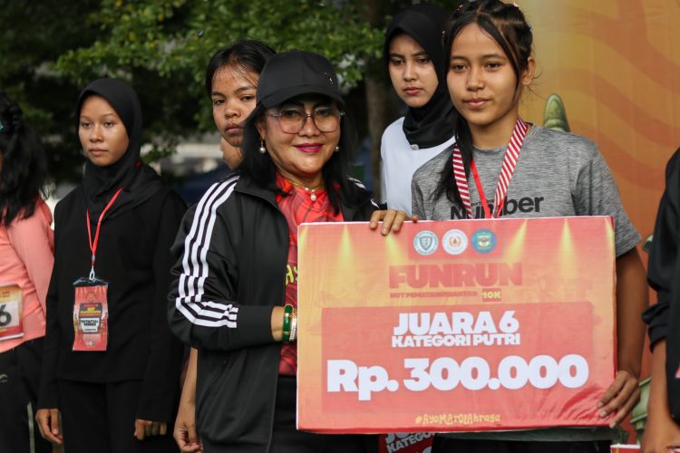 Meriahkan HUT ke-155 Siantar, Ratusan Peserta Jelajahi Rute 7 KM dalam Fun Run 2026  ​PEMATANGSIANTAR –