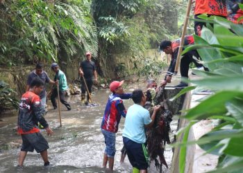 Peringati Hari Bumi dan HUT Siantar ke-155, DLH Gelar Aksi Bersih Sungai di Taman Kehati