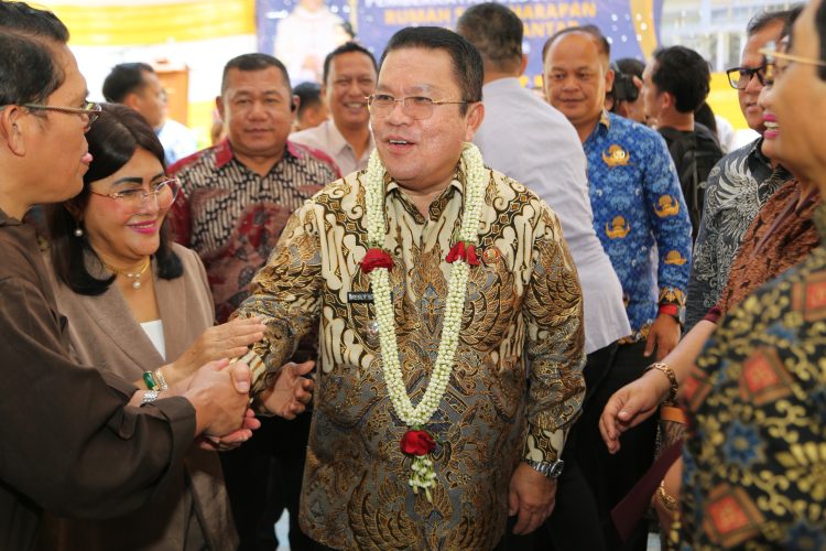 Resmikan Gedung Baru RS Harapan, Wali Kota Wesly Silalahi Ajak Nakes Terapkan Budaya Tegur Sapa yang Ramah