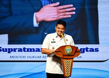 Komitmen Hadirkan Keadilan Gratis, Wali Kota Wesly Silalahi Terima Penghargaan Menteri Hukum