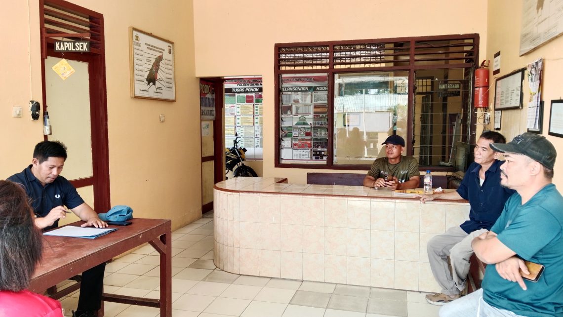 Mediasi di Kantor Pangulu Mentok, Warga Pardomuan Bandar Resmi Polisikan ES alias Timang Kasus Pencurian Sawit