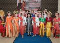 Tanamkan Kebanggaan Budaya, Puluhan Pelajar SMP Siantar Berlenggak-lenggok di Fashion Show Pakaian Adat Simalungun
