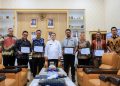Genjot Transparansi Tata Kelola, Wali Kota Siantar Serahkan Penghargaan Evaluasi AKIP untuk 5 OPD Terbaik