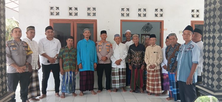 Jaga Kondusivitas Wilayah, Polsek Silou Kahean Kawal Ibadah Salat Jumat di Nagori Silau Dunia
