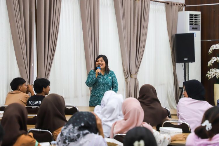 Benteng Remaja dari Narkoba, Ketua TP PKK Siantar Ny Liswati Wesly Silalahi Buka Pembinaan Pokja I