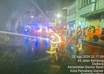 Kebakaran Hebat di Jalan Bandung Pematangsiantar, 15 Unit Damkar Gabungan Dikerahkan Padamkan 5 Ruko