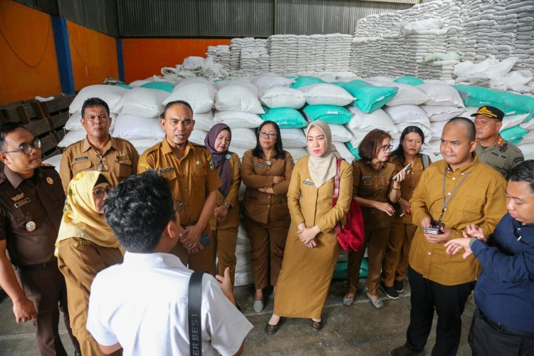 Jaga Stabilitas Harga dan Tekan Inflasi, Wali Kota Siantar Lepas Tim Sidak Pasar dan Gudang Bulog